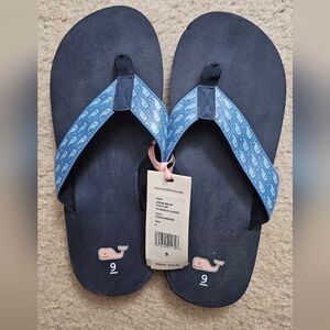 Womens Vineyard Vines Blue Whale Print Flip Flops